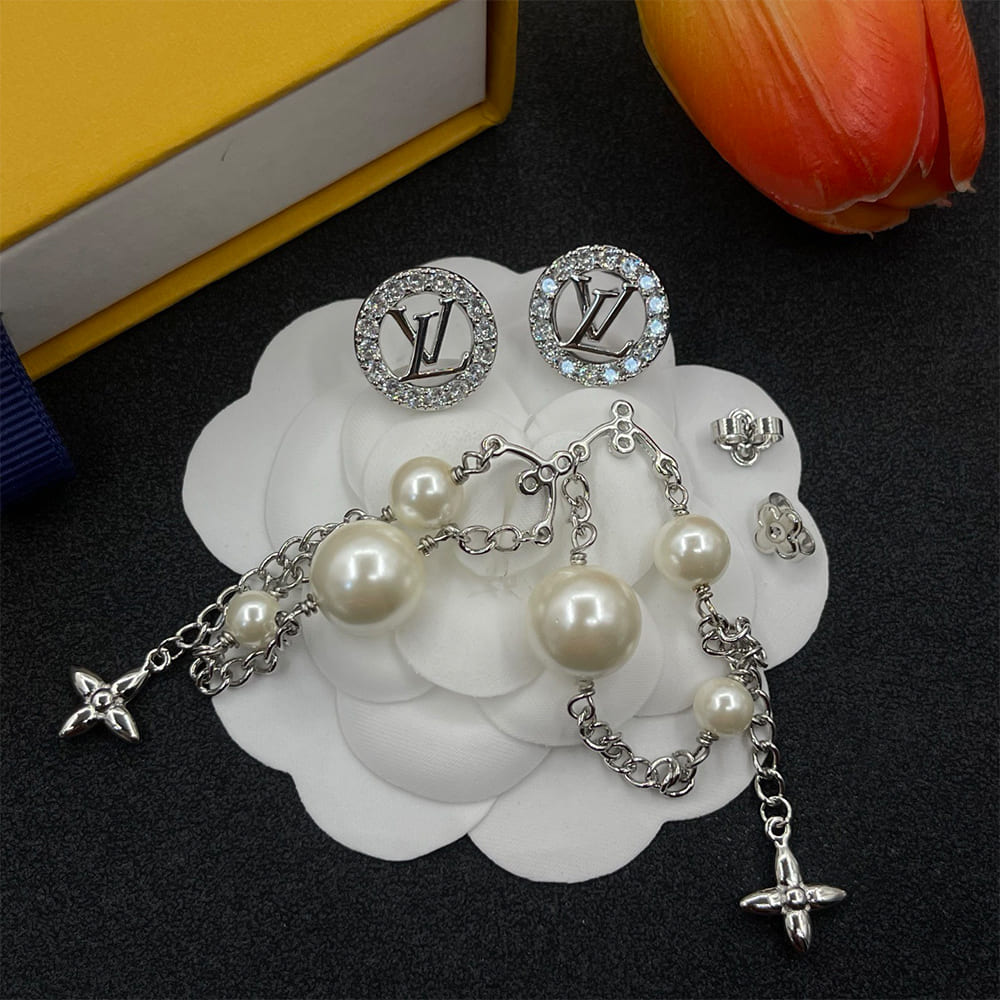 LV EARRINGS