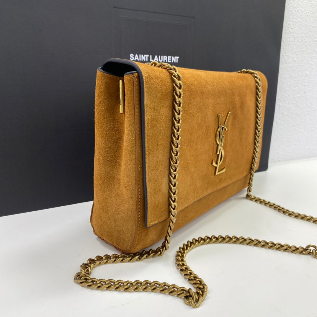 YSL BAG/  28.5 x 20 x 6 cm 