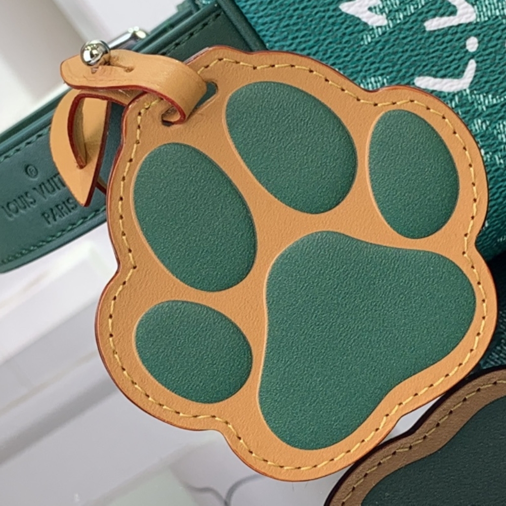 LV BAG/ 50 x 29 x 23 cm