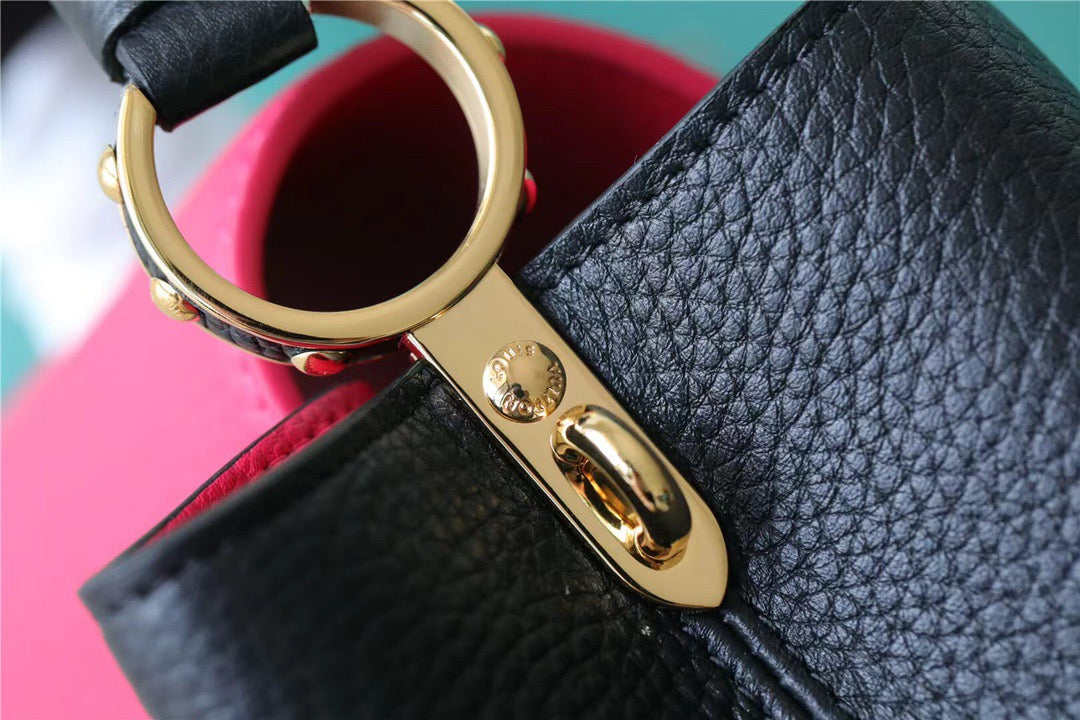 LV BAG/31.5 x 20 x 11 cm