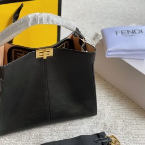 Fendi Bag/ 32 x 28 x 12 cm