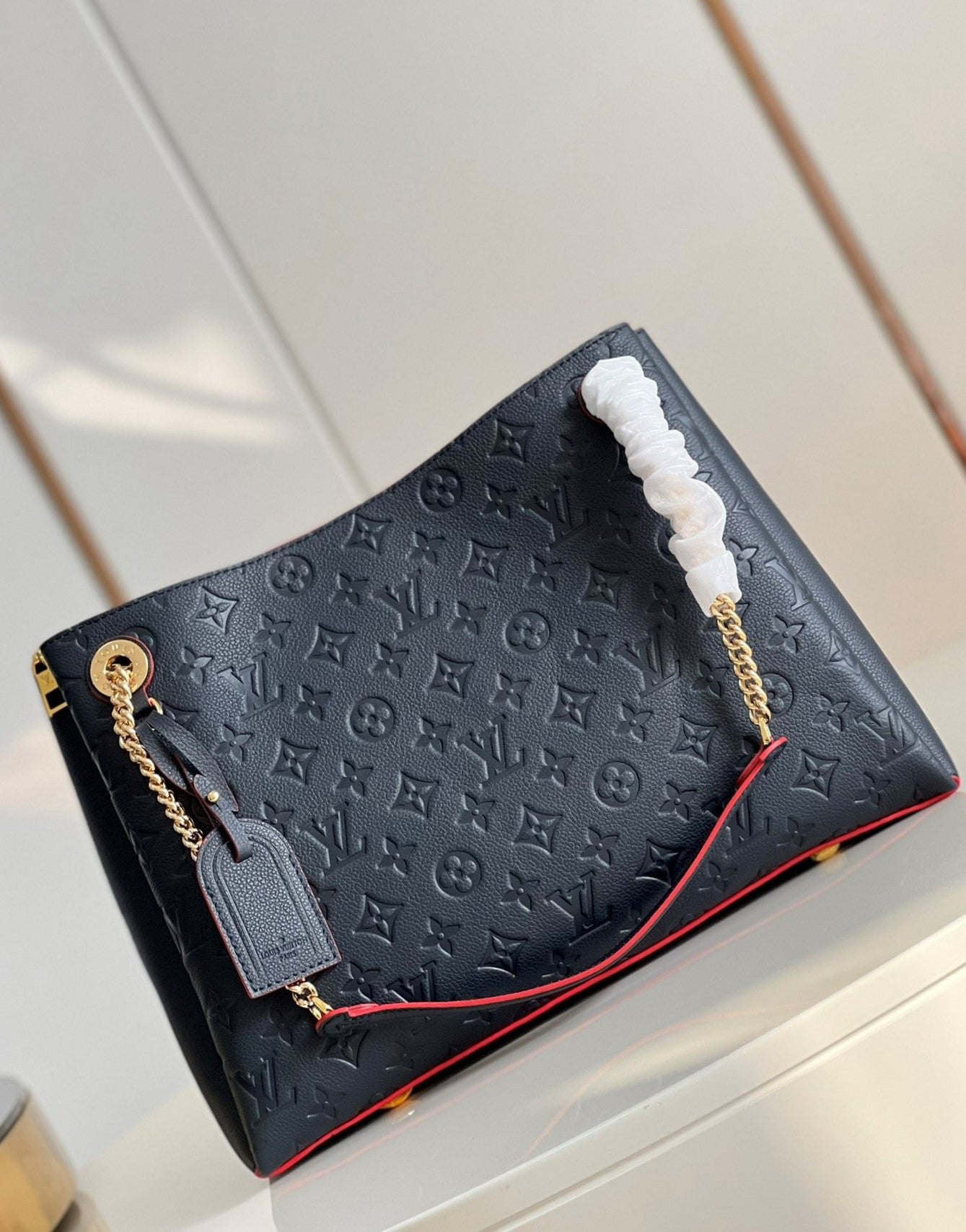 LV BAG/37 x 26 x 15 cm