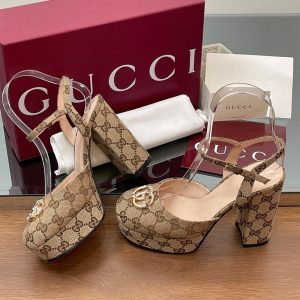 Gucci High heel