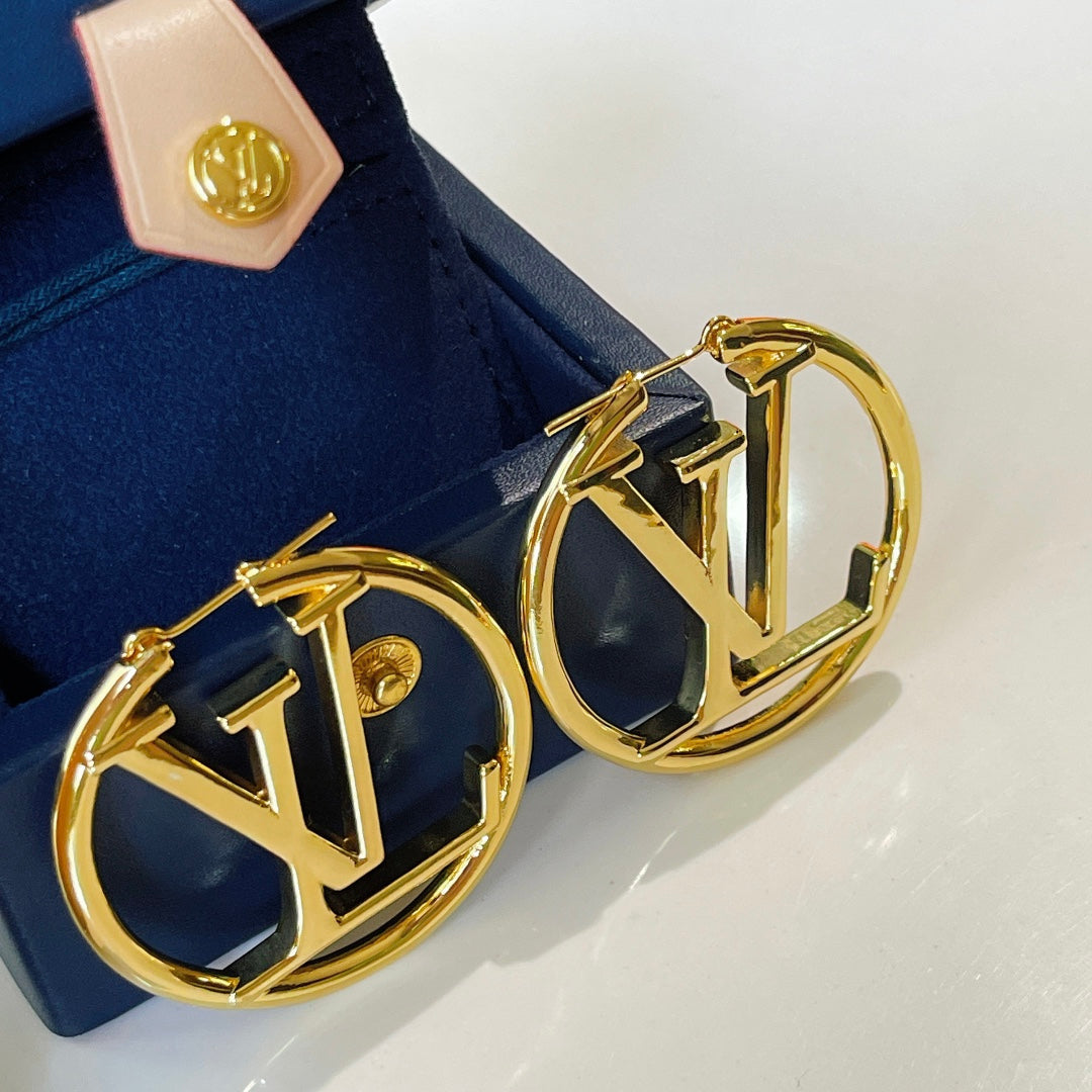  Earring LV 
