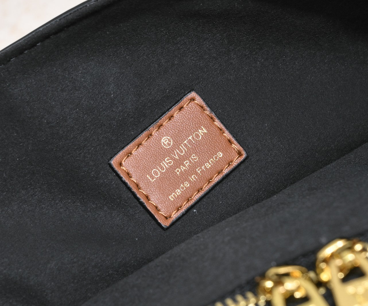LV BAG/ 40 x 23 x 14 cm