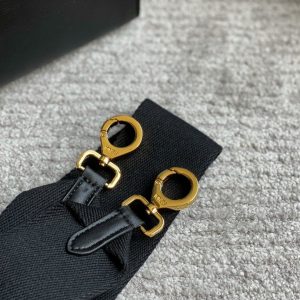Fendi Bag/ 32 x 28 x 12 cm