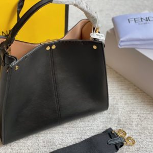 Fendi Bag/ 32 x 28 x 12 cm
