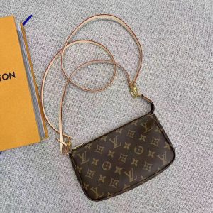 LV Bag/ 17*15*8cm