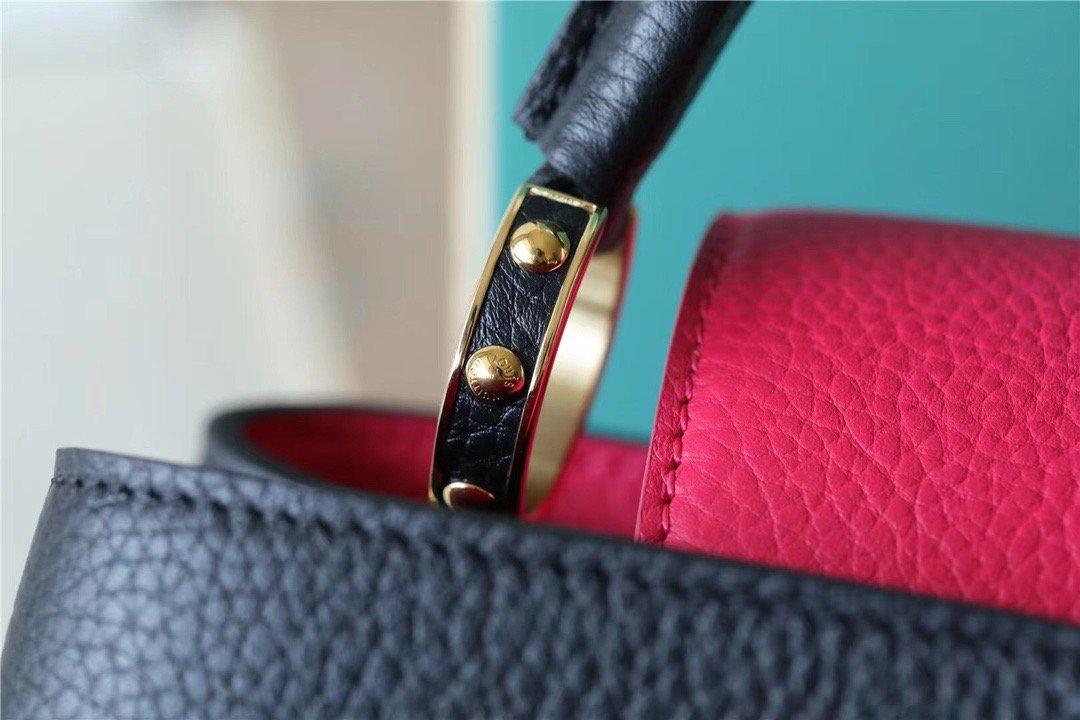 LV BAG/31.5 x 20 x 11 cm