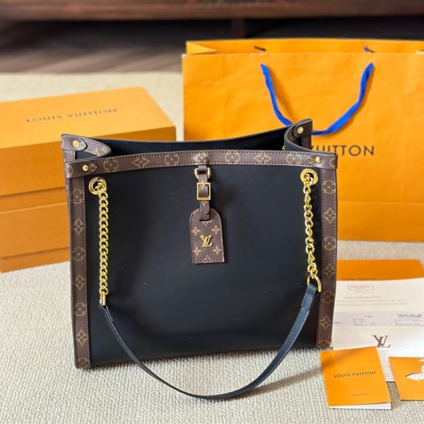 LV Bag/ 35 x 30 cm