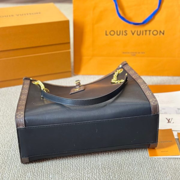 LV Bag/ 35 x 30 cm