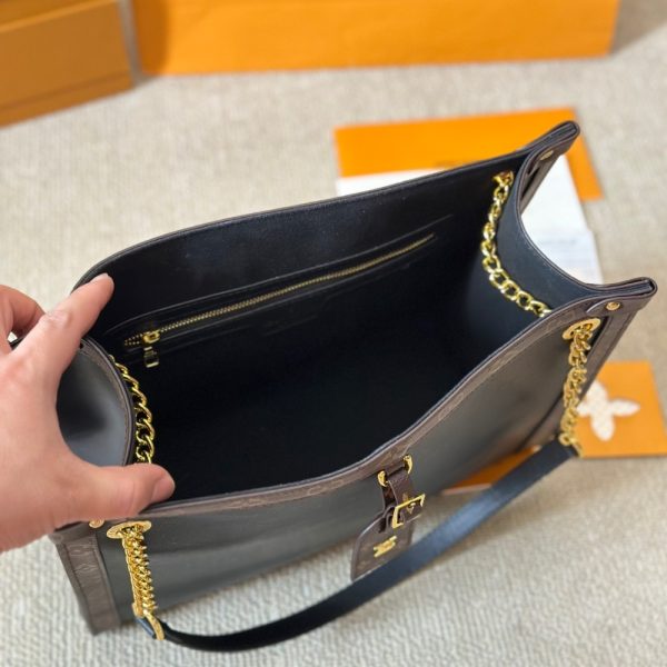 LV Bag/ 35 x 30 cm