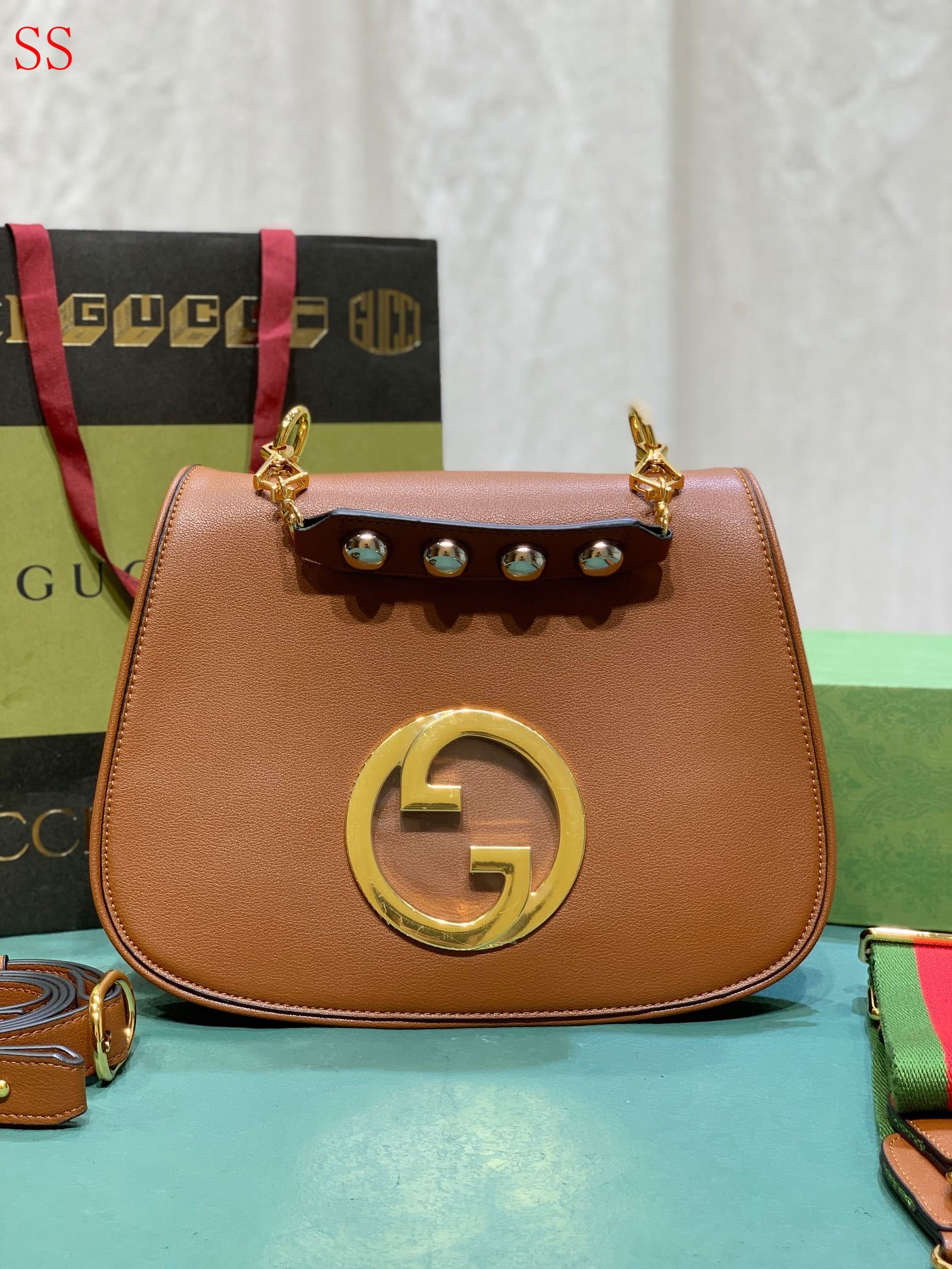 GC BAG/ 29 x 22 x 7 cm