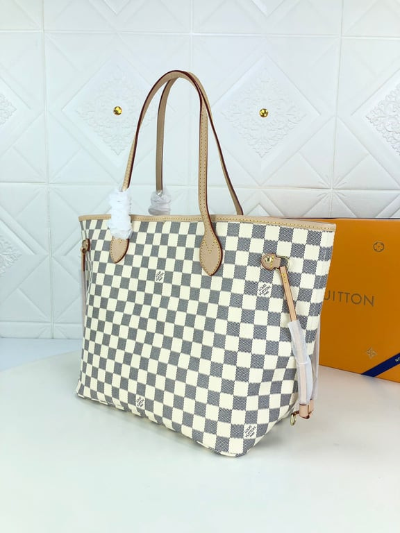 LV Bag/ 40 x 33 x 20 cm