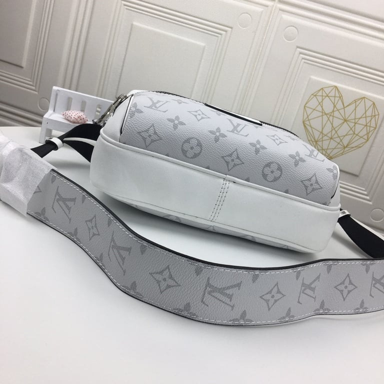  LV Bag/ 29 x 20 x 10.5 cm 