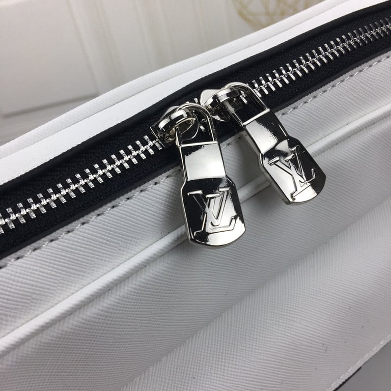  LV Bag/ 29 x 20 x 10.5 cm 