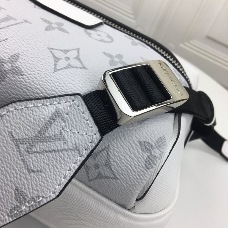 LV Bag/ 29 x 20 x 10.5 cm 