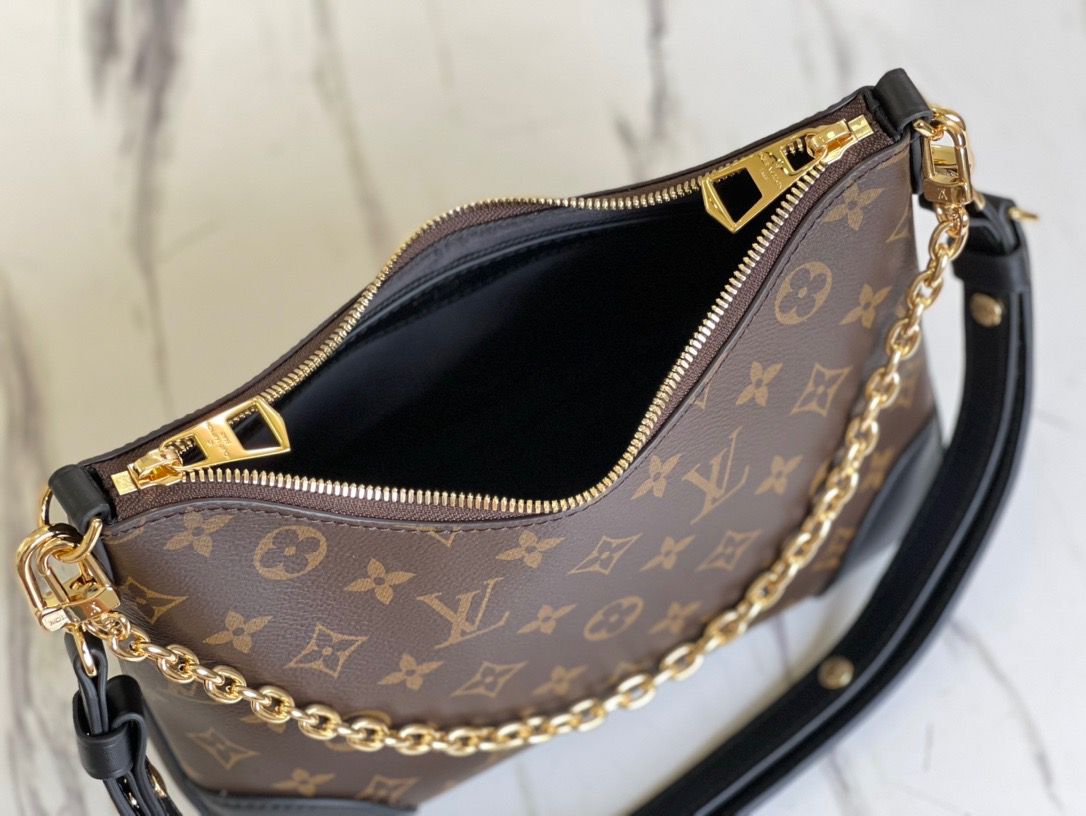 LV BAG/29 x 16 x 9.5 cm