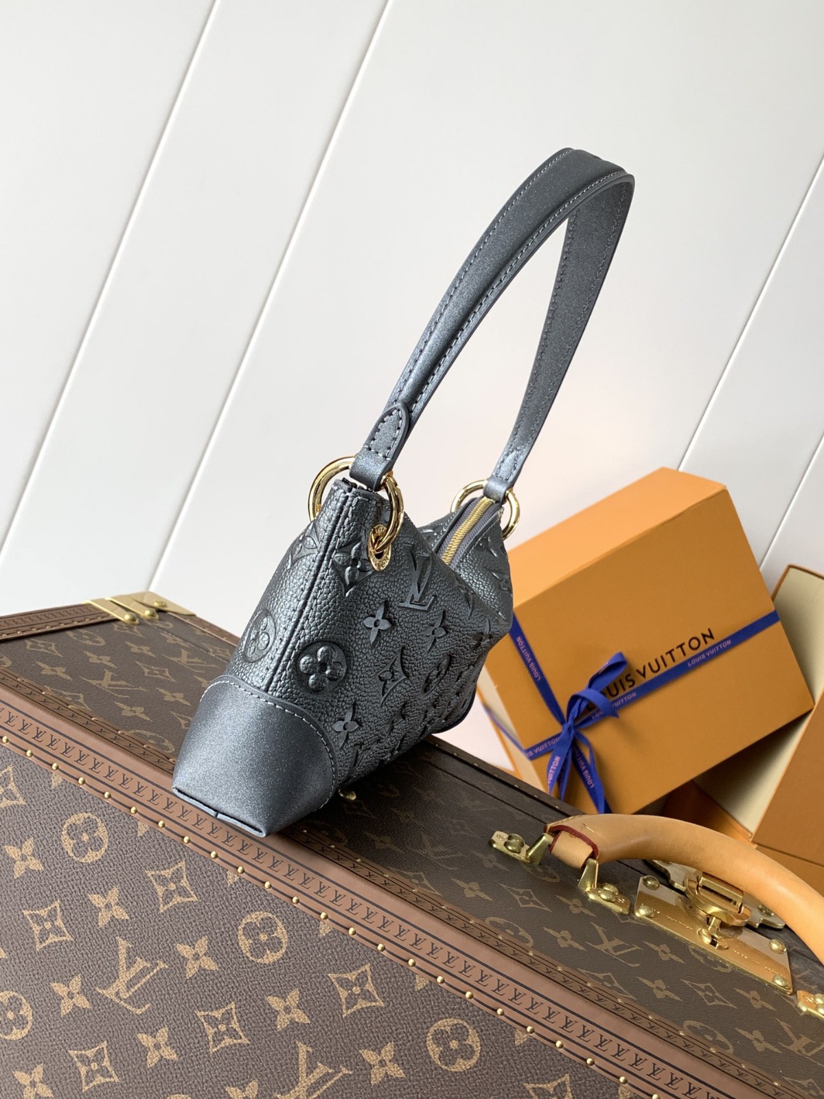 LV BAG/  24 x 13 cm