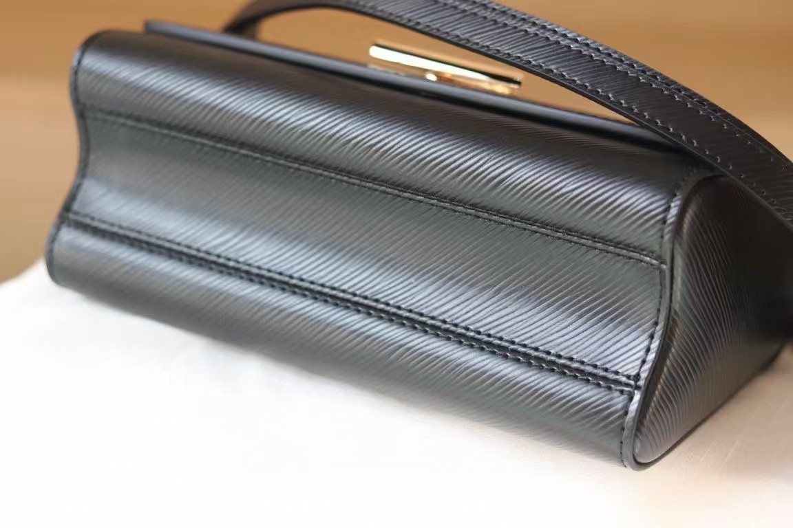 LV BAG/ 23×13×8CM