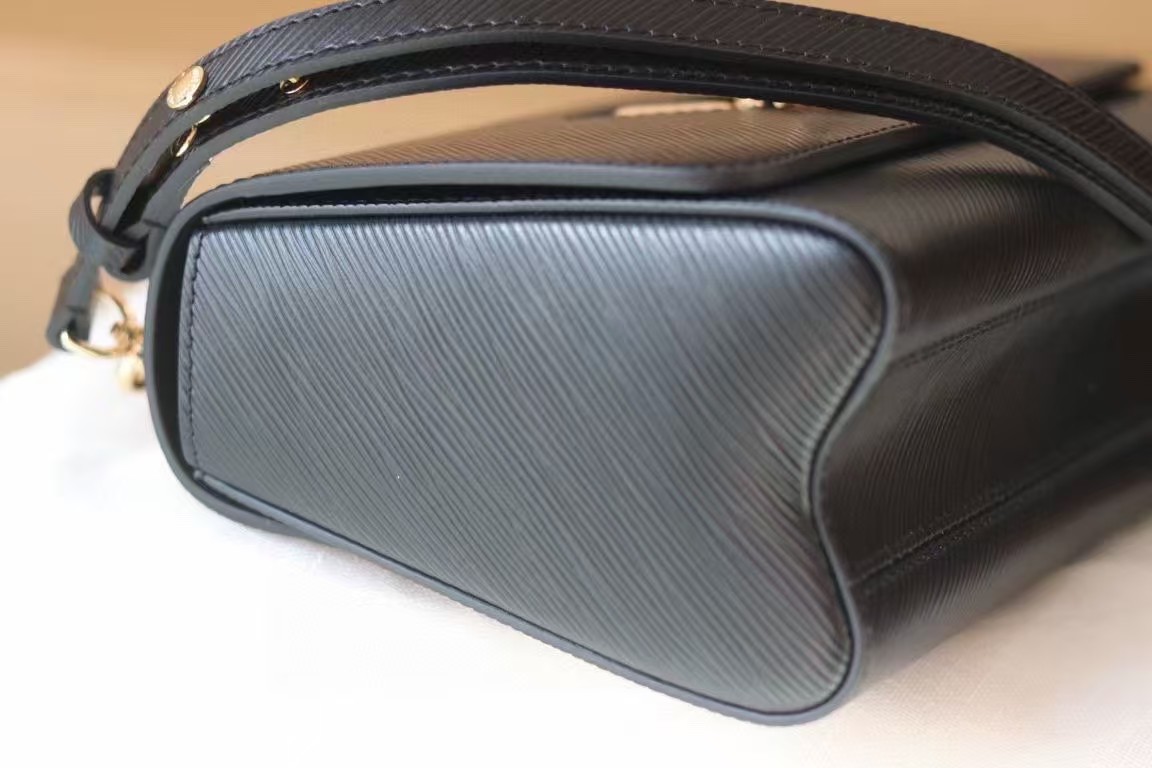LV BAG/ 23×13×8CM