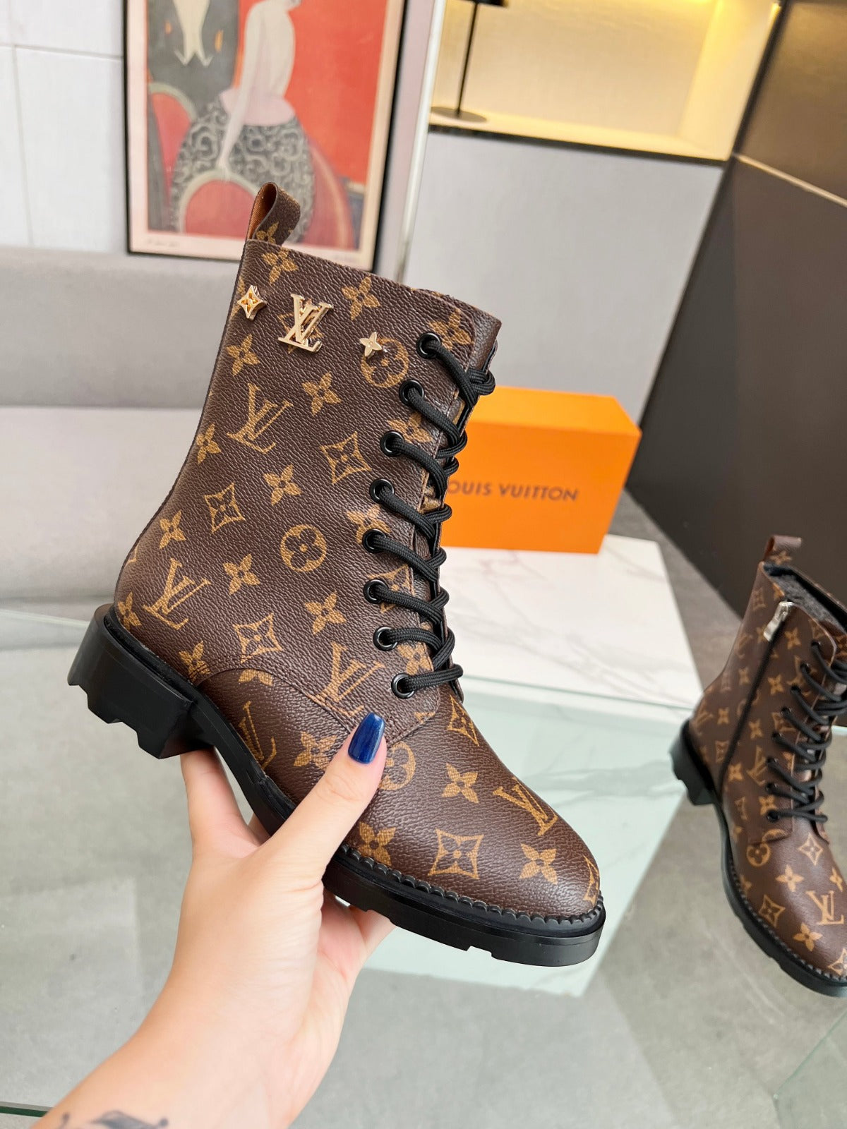 LV SHOES
