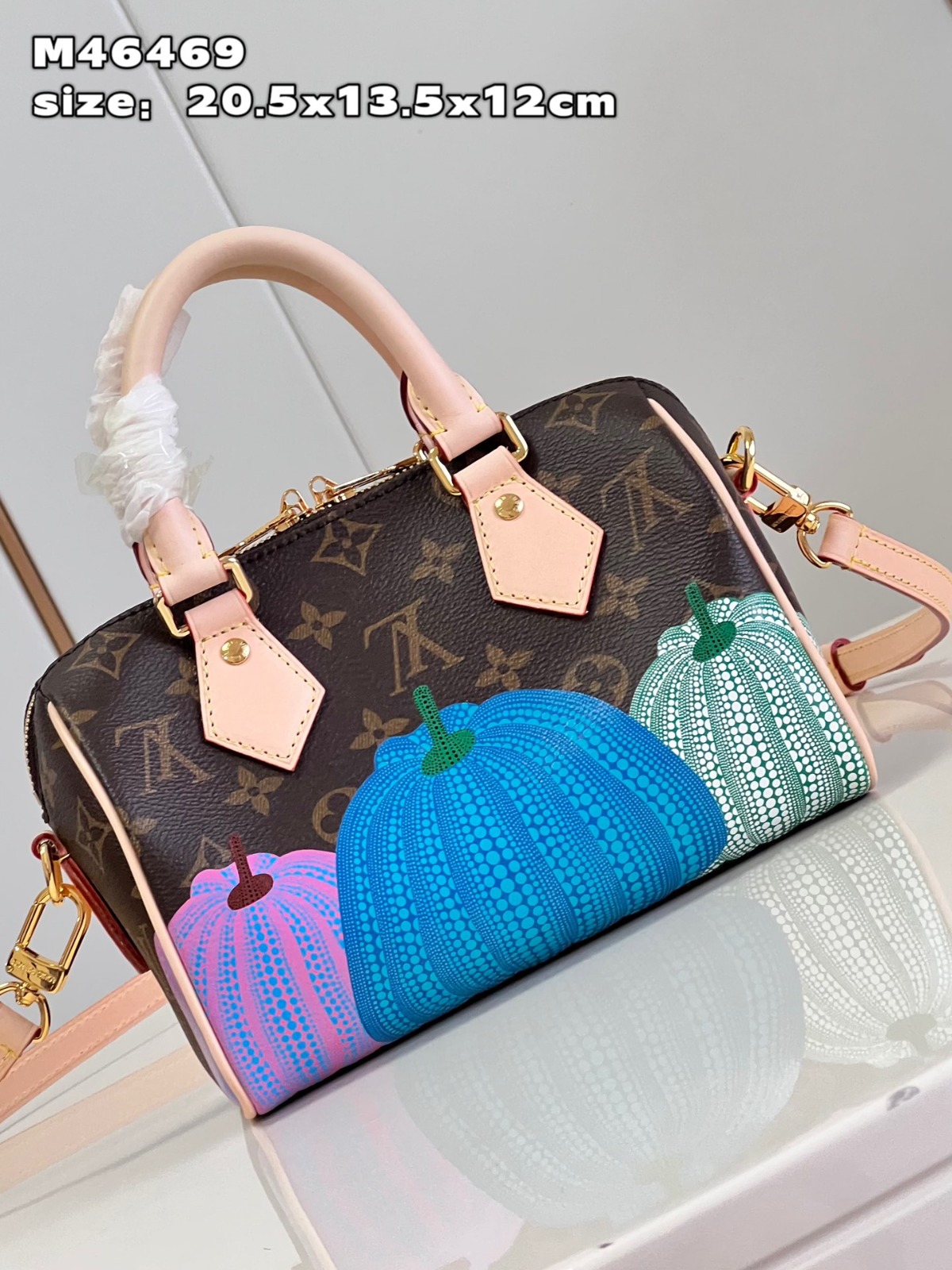 LV Bag/  20.5 x 13.5 x 12.0 cm