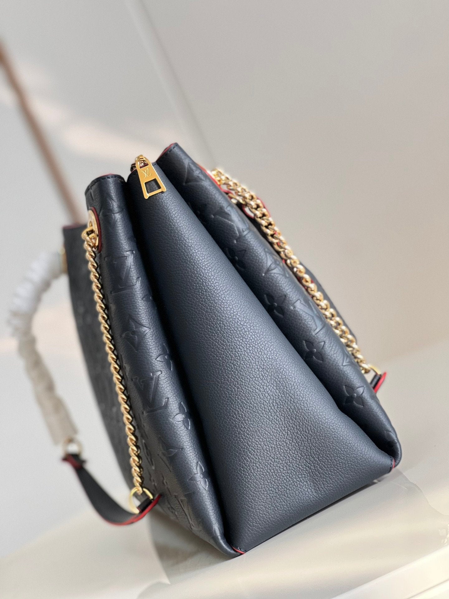 LV BAG/37 x 26 x 15 cm
