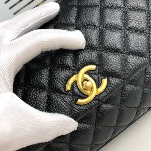 Chanel Bag/ 26 x 16 x 9 cm