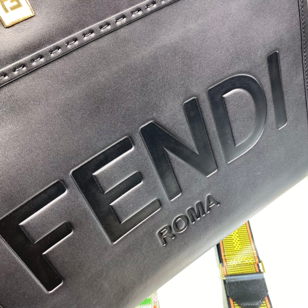 FENDI BAG/ 35x17x31cm