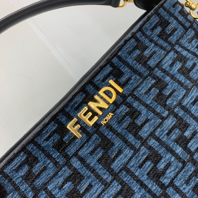 FENDI BAG/ 36X23.5X14cm