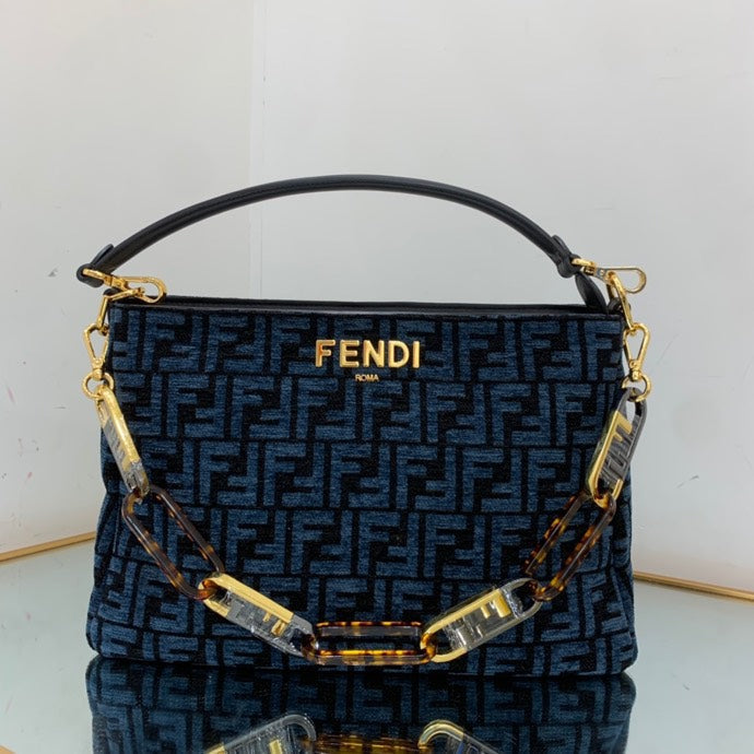 FENDI BAG/ 36X23.5X14cm