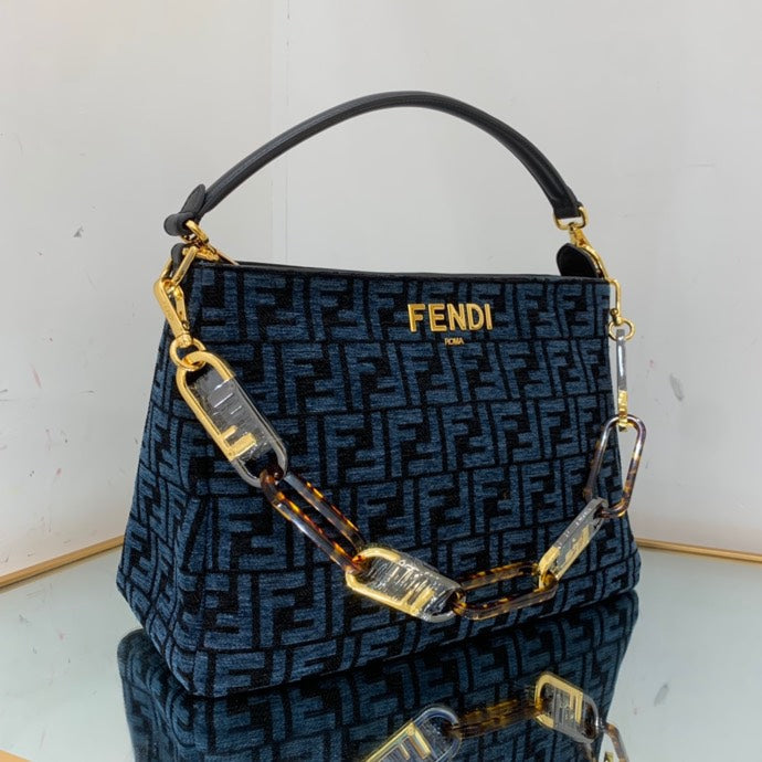 FENDI BAG/ 36X23.5X14cm