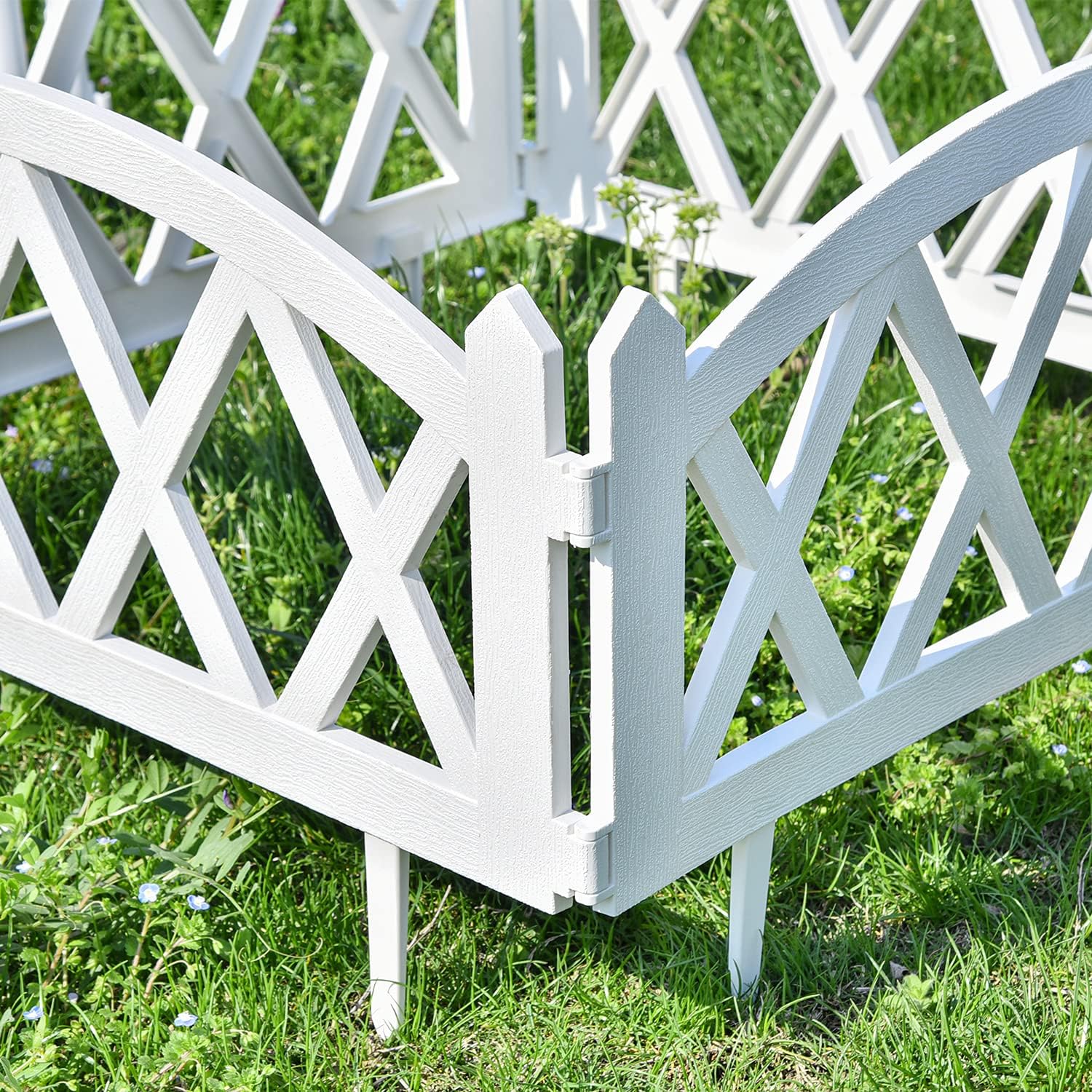Plastic Garden Picket Fence, Grass Lawn Flower Beds Landscaping Edging Borders, Lightweight Outdoor Path Fence Panels, Pack of 4 (Overall Length 94.5 Inch)