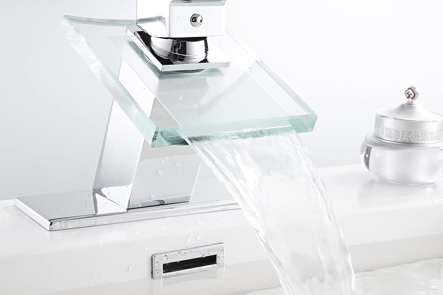 Waterfall Bathroom Faucet Glass Spout Modern Design One Handle Single Hole Basin Vanity Bathroom Sink Faucet Chrome Solid Brass Lavatory Bath Tap Commercial