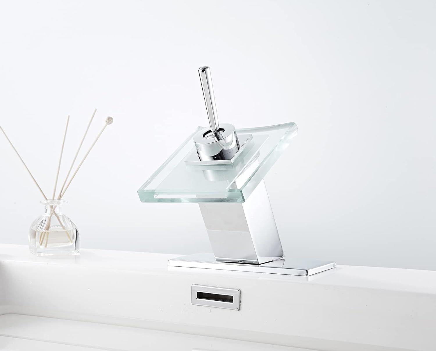 Bathroom Faucet Glass Spout Waterfall One Handle Single Hole Basin Vanity Bathroom Sink Faucet Chrome Modern Solid Brass Lavatory Bath Bathtub Faucets Mixer Tap Commercial Unique Designer