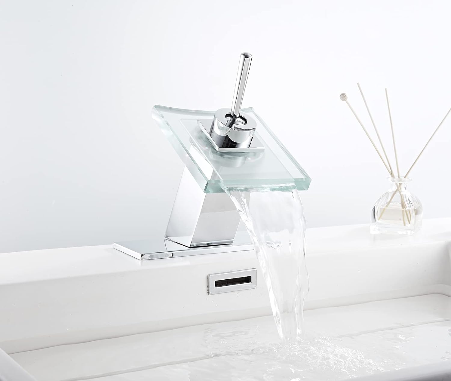 Bathroom Faucet Glass Spout Waterfall One Handle Single Hole Basin Vanity Bathroom Sink Faucet Chrome Modern Solid Brass Lavatory Bath Bathtub Faucets Mixer Tap Commercial Unique Designer