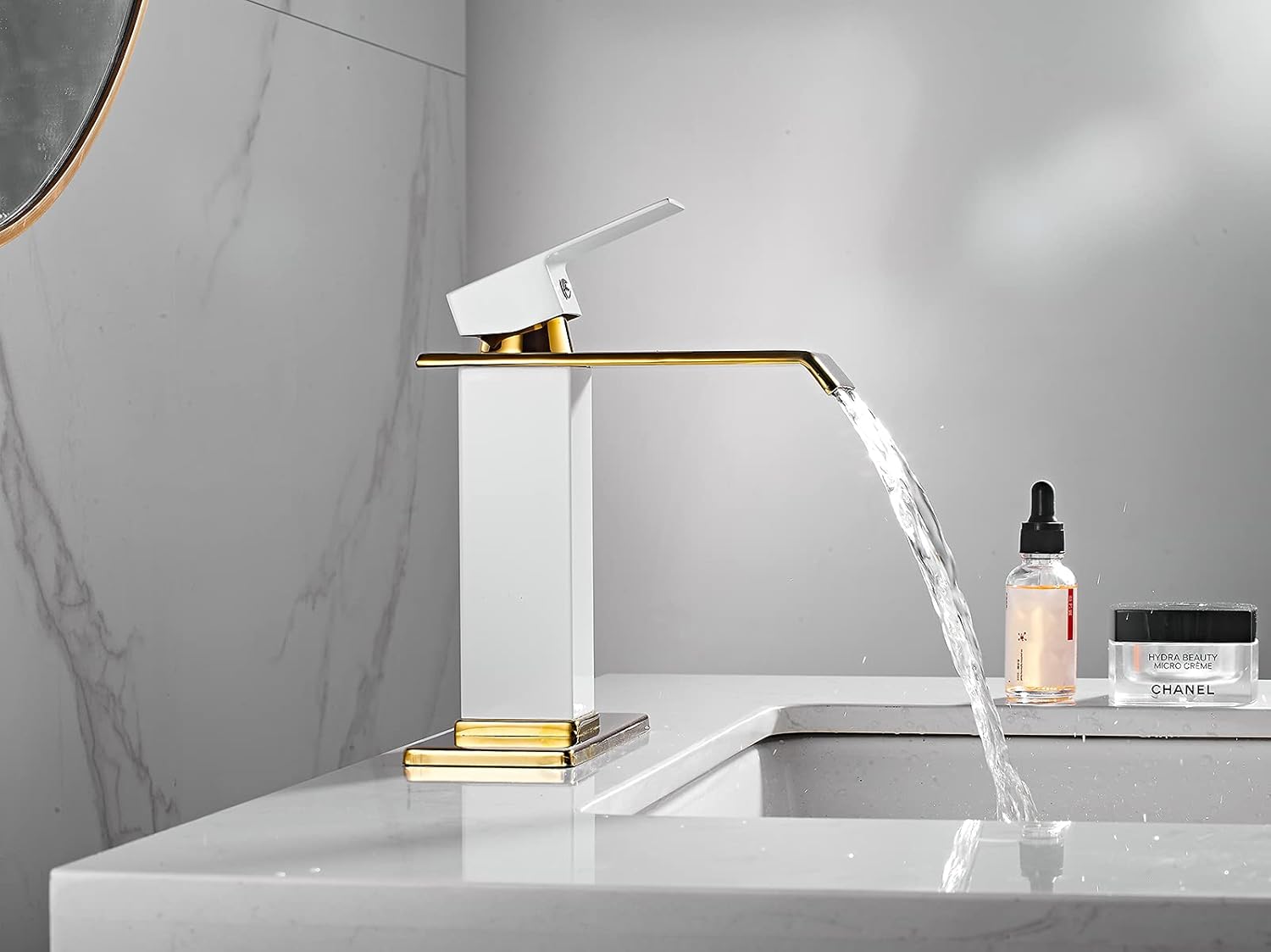 Bathroom Faucet White Gold Waterfall Vanity Sink Faucet Single Handle Hole Lavatory Bath Faucet Basin Tap Water Supply Hose Deck Mount Commercial Luxury