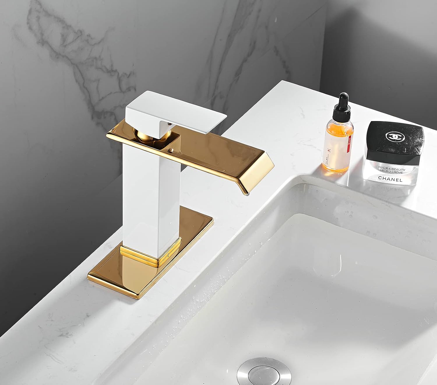 Bathroom Faucet White Gold Waterfall Vanity Sink Faucet Single Handle Hole Lavatory Bath Faucet Basin Tap Water Supply Hose Deck Mount Commercial Luxury