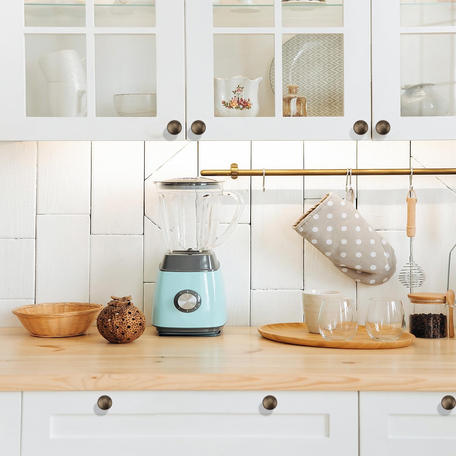 4 PCS 1.0'' x 0.9'' Antique Style Brass Simple and Elegant Pulls Solid Hardware Knobs for Furniture Cabinet Closet Drawer Box Door Handles(Antique Brass)