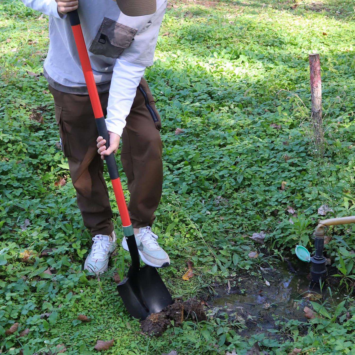 Shovel for Digging, 56 Inches Heavy Duty Shovel for Gardening, Round Shovel for Digging with Fiberglass Handle