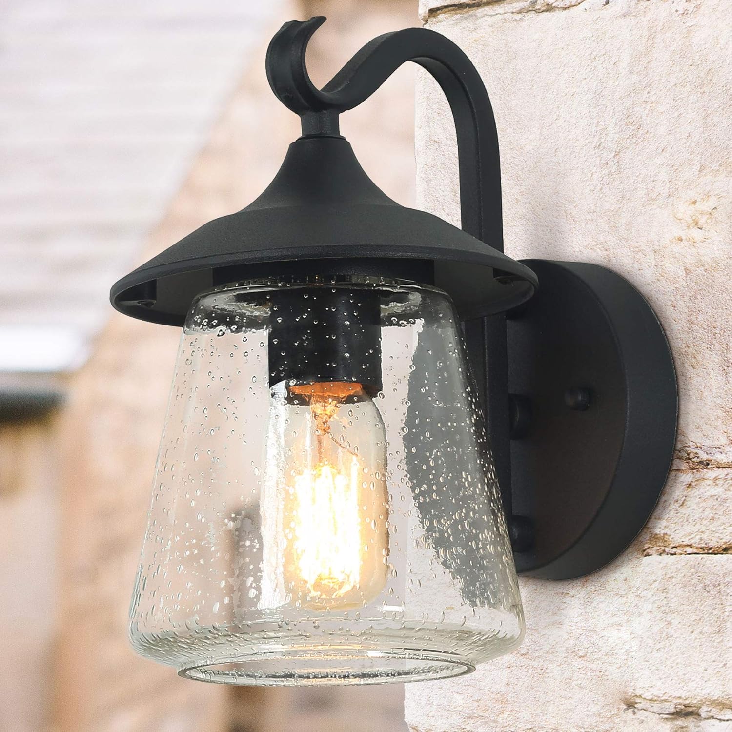 Outdoor Wall Light，Farmhouse Exterior Lantern in Black with Seeded Glass