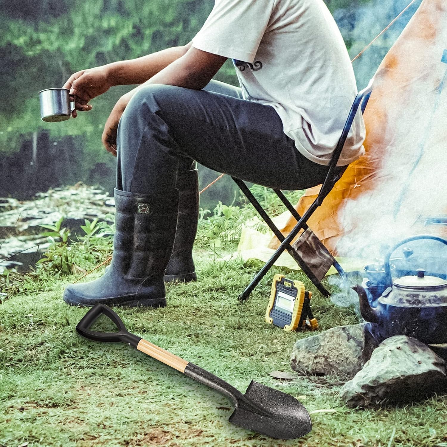 Shovel for Digging, Round Small Shovel with Wooden D-Handle, Metal Garden Shovel for Gardening, 28 Inches