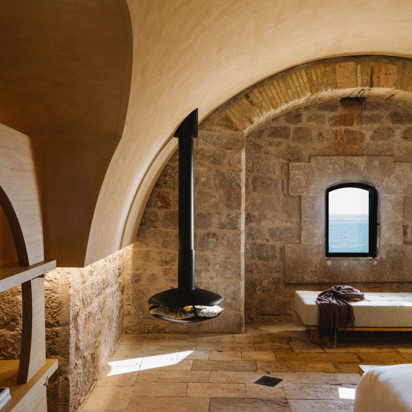 Luxury Hanging Disc-Shaped Real Fire Fireplace Shine 8-Hearthartsinn