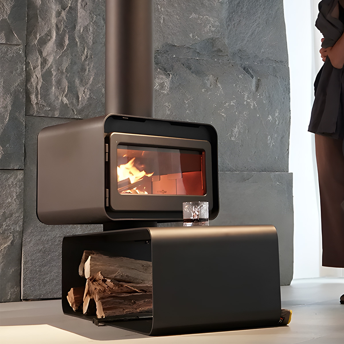 Simple Rotating Wood Burning Fireplace Wood Stove Ember 4-Hearthartsinn