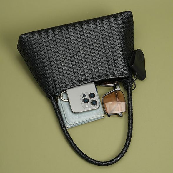 Lucy Shoulder Bag