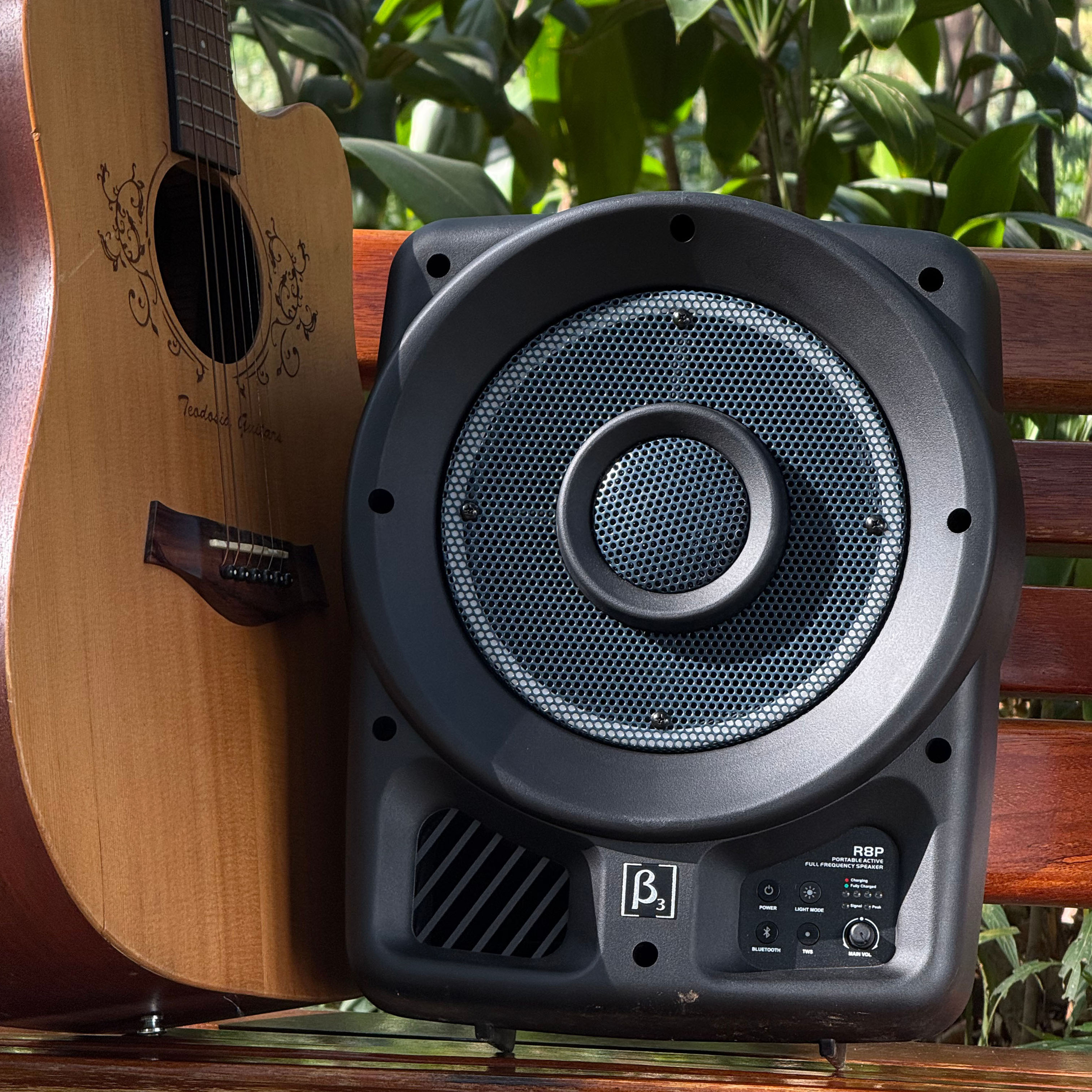 {"default":"Betathree R8P used for outdoor camping"}
