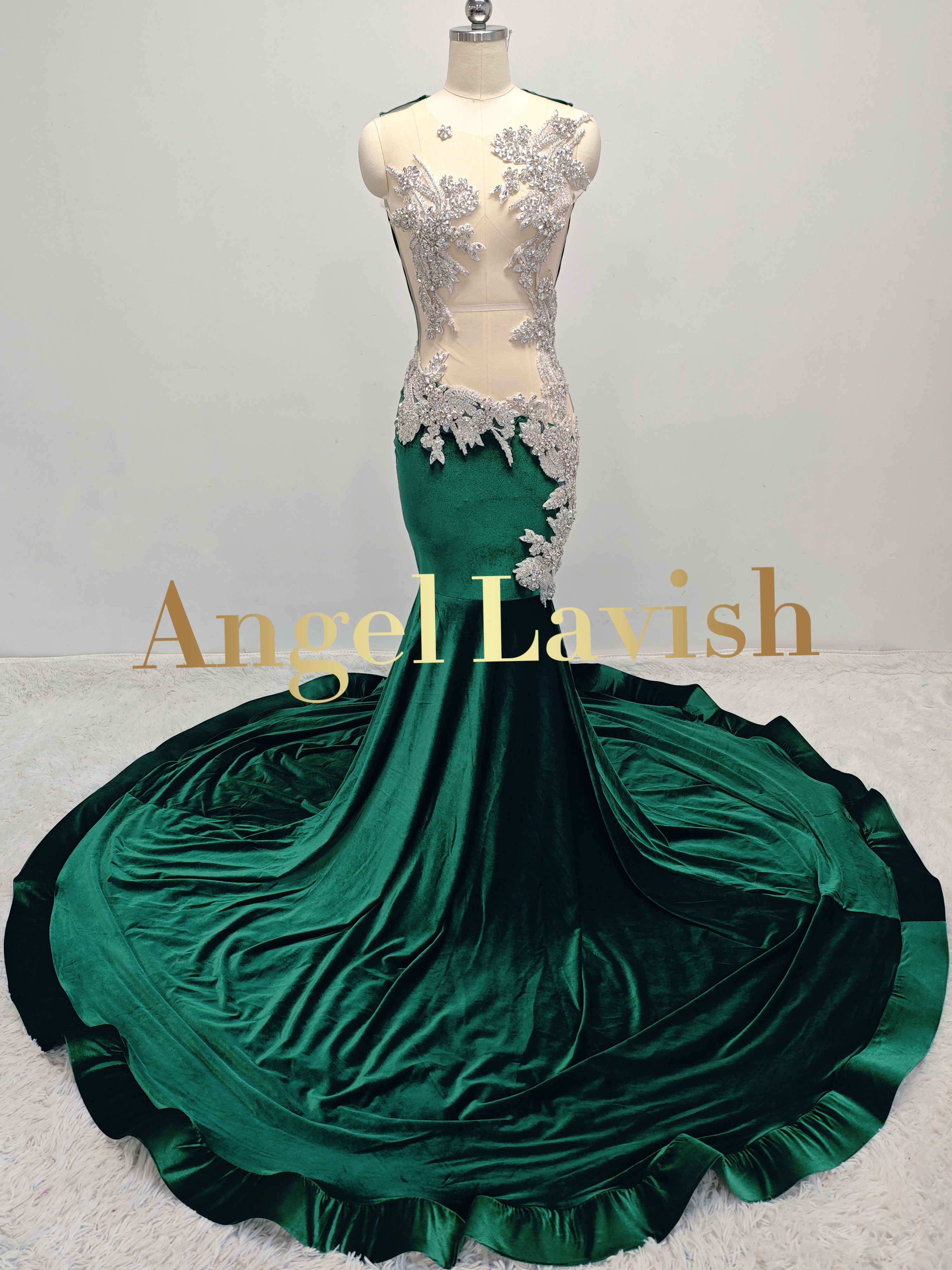 Green Gowns TH230407012