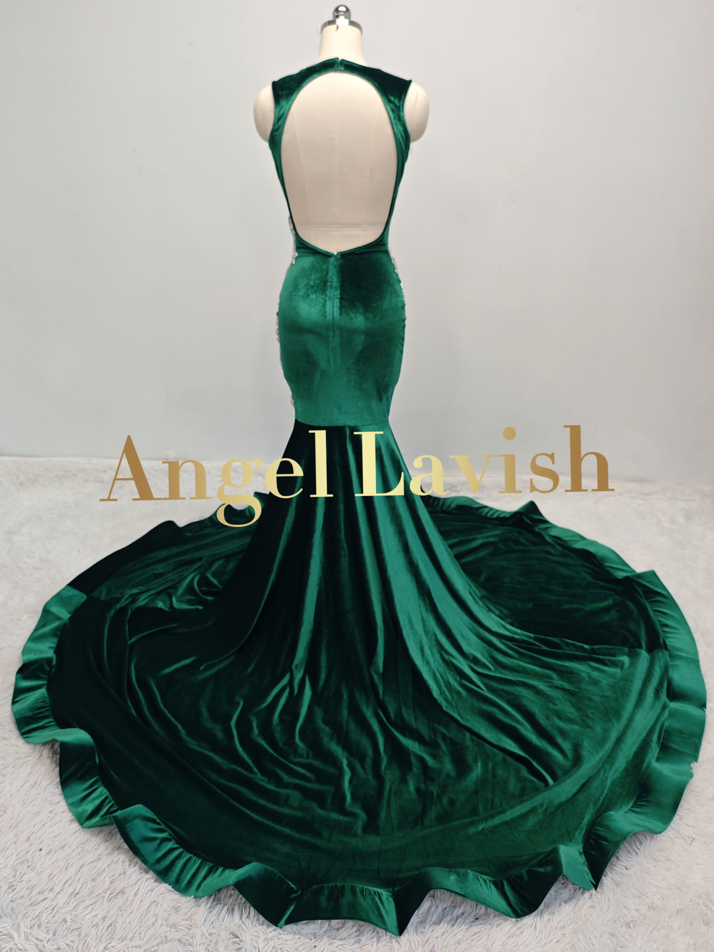 Green Gowns TH230407012
