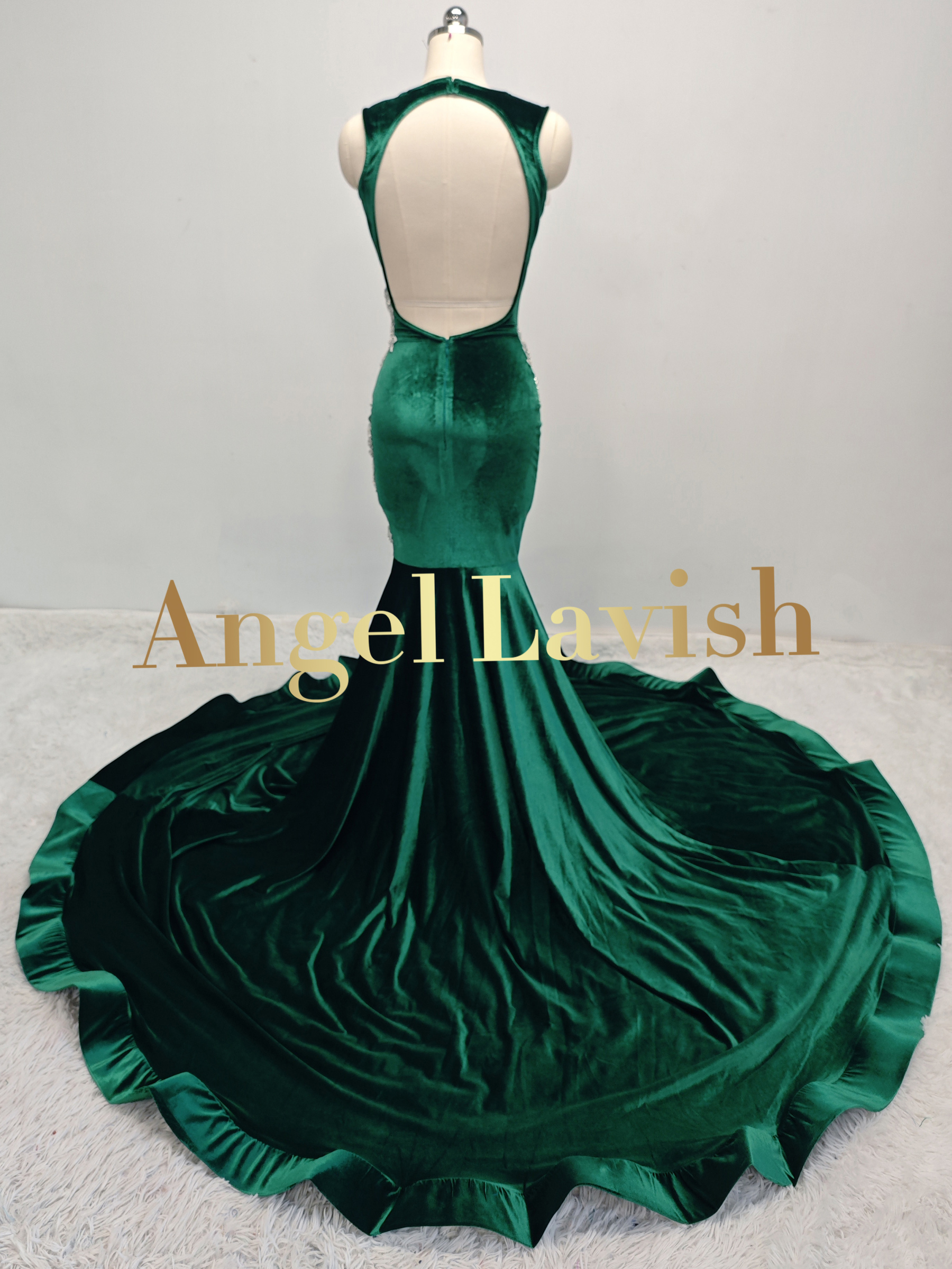 Green Gowns TH230407012